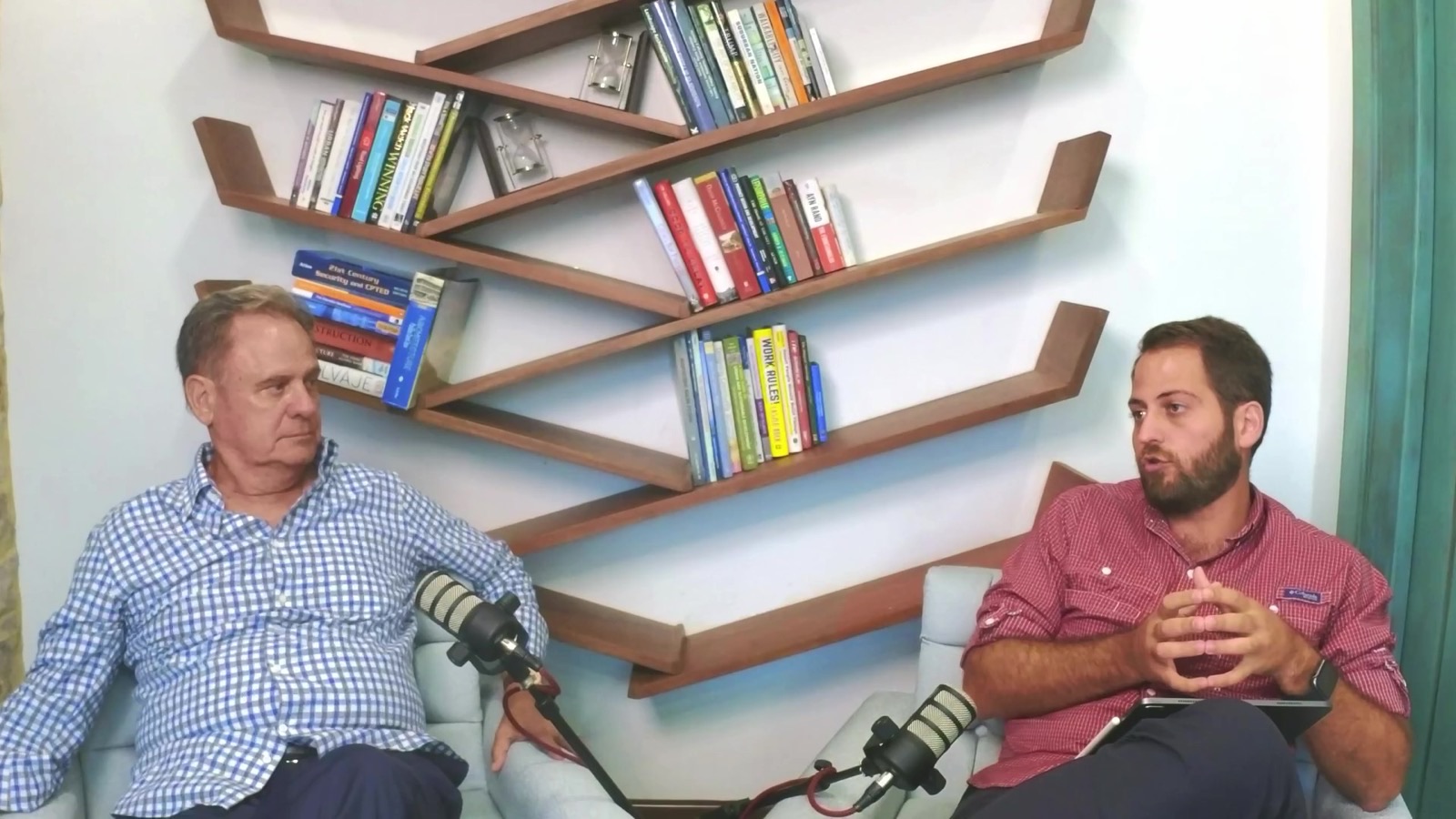Henry Faarup Mauad y Henry Faarup Humbert conversando